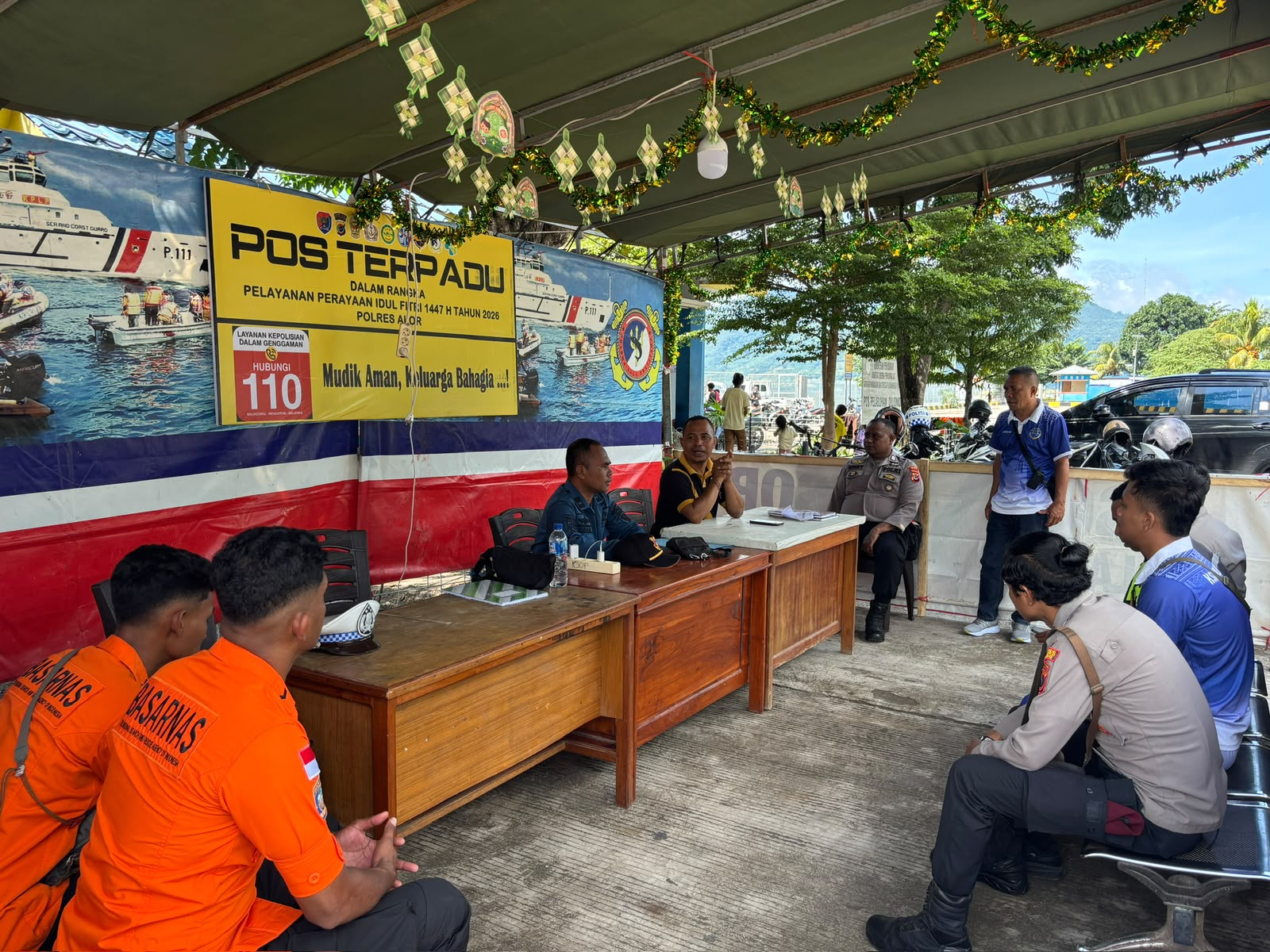 Koordinasi Kantor KSOP Kelas IV Kalabahi bersama Instansi terkait dalam pelaksanaan Angkutan Laut Lebaran Tahun 2026 di Area Pelabuhan Kalabahi